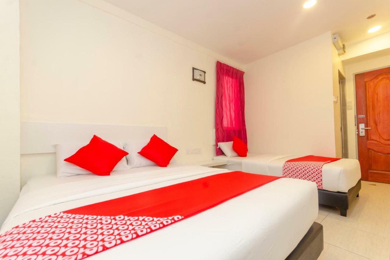 Oyo 1010 Skudai Hotel Екстериор снимка