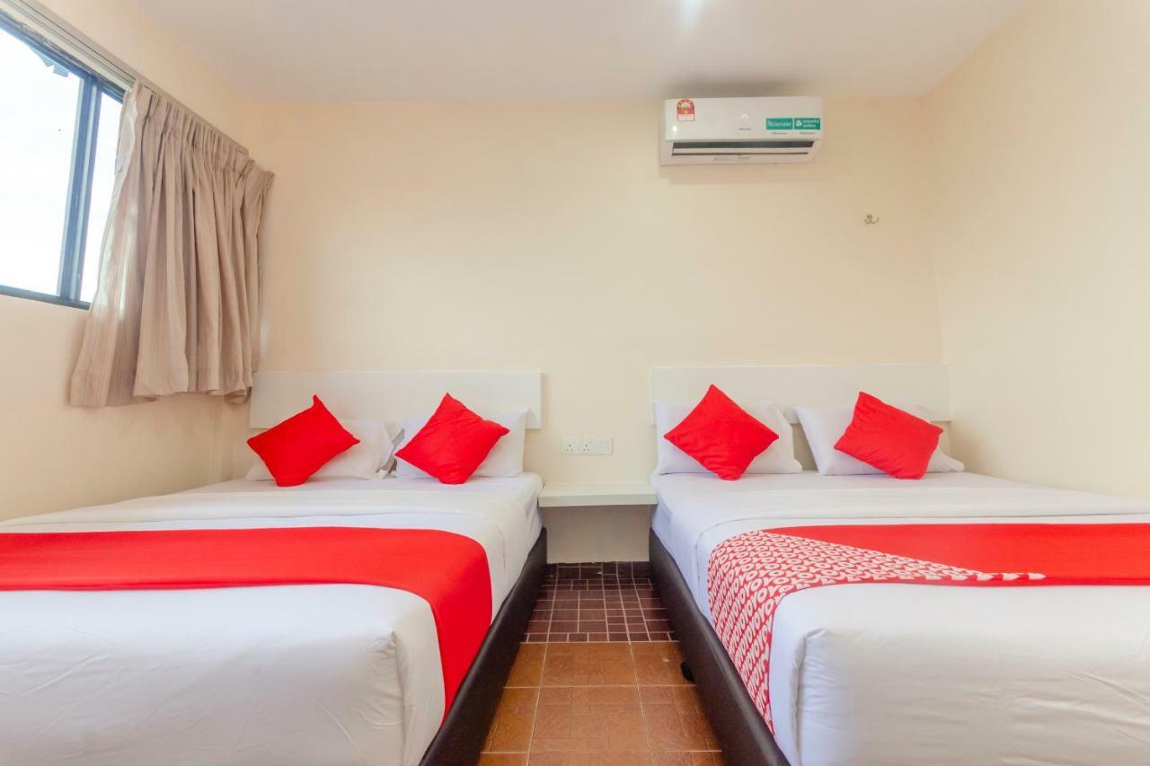 Oyo 1010 Skudai Hotel Екстериор снимка
