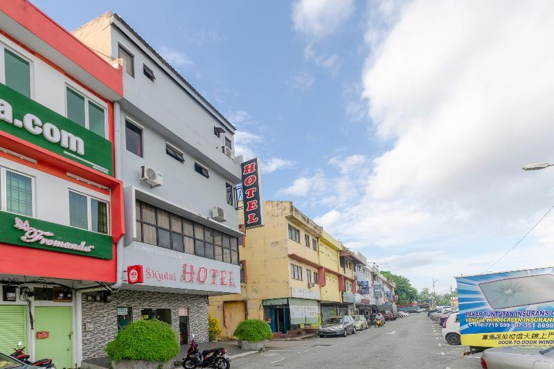 Oyo 1010 Skudai Hotel Екстериор снимка