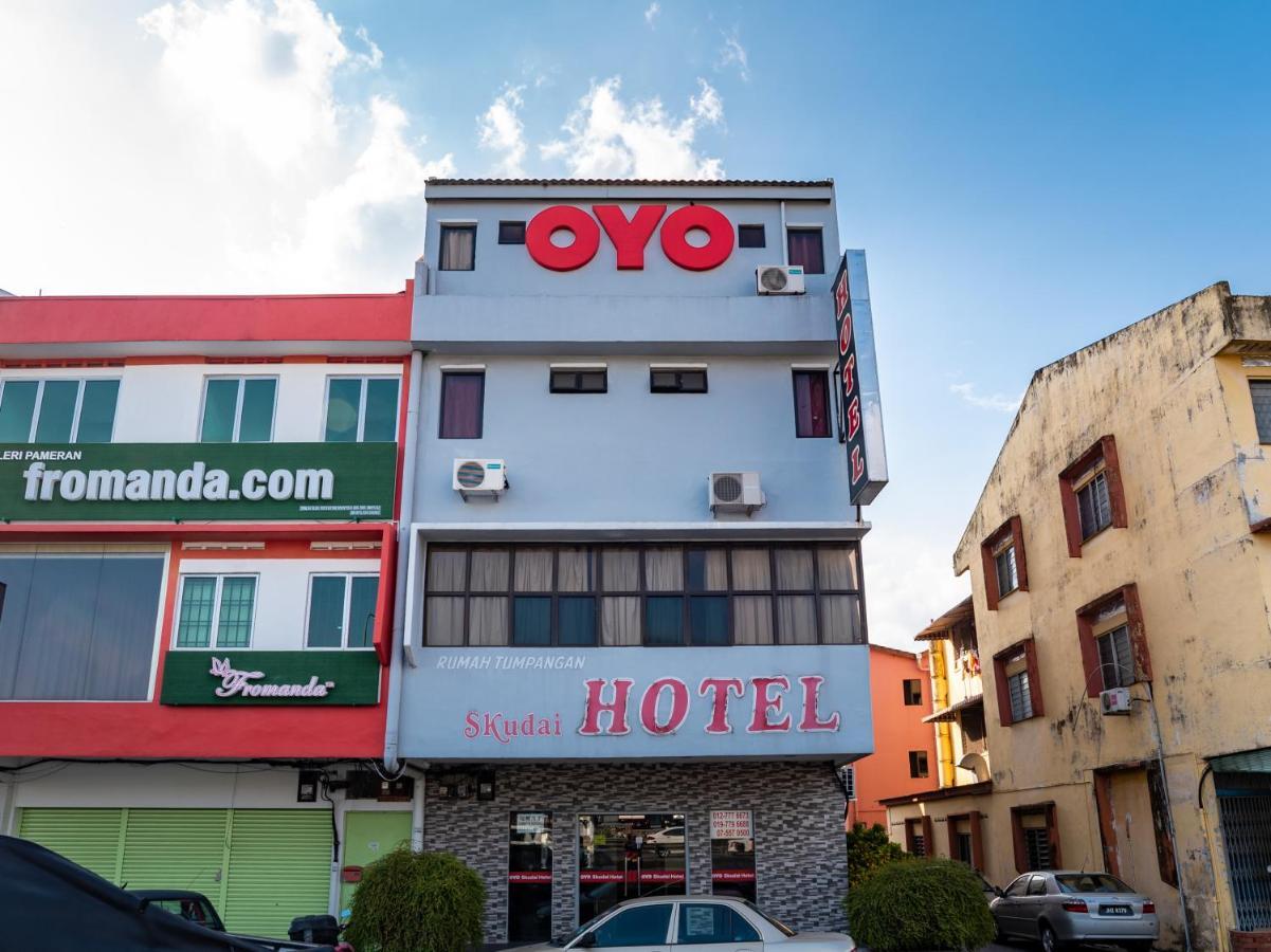 Oyo 1010 Skudai Hotel Екстериор снимка